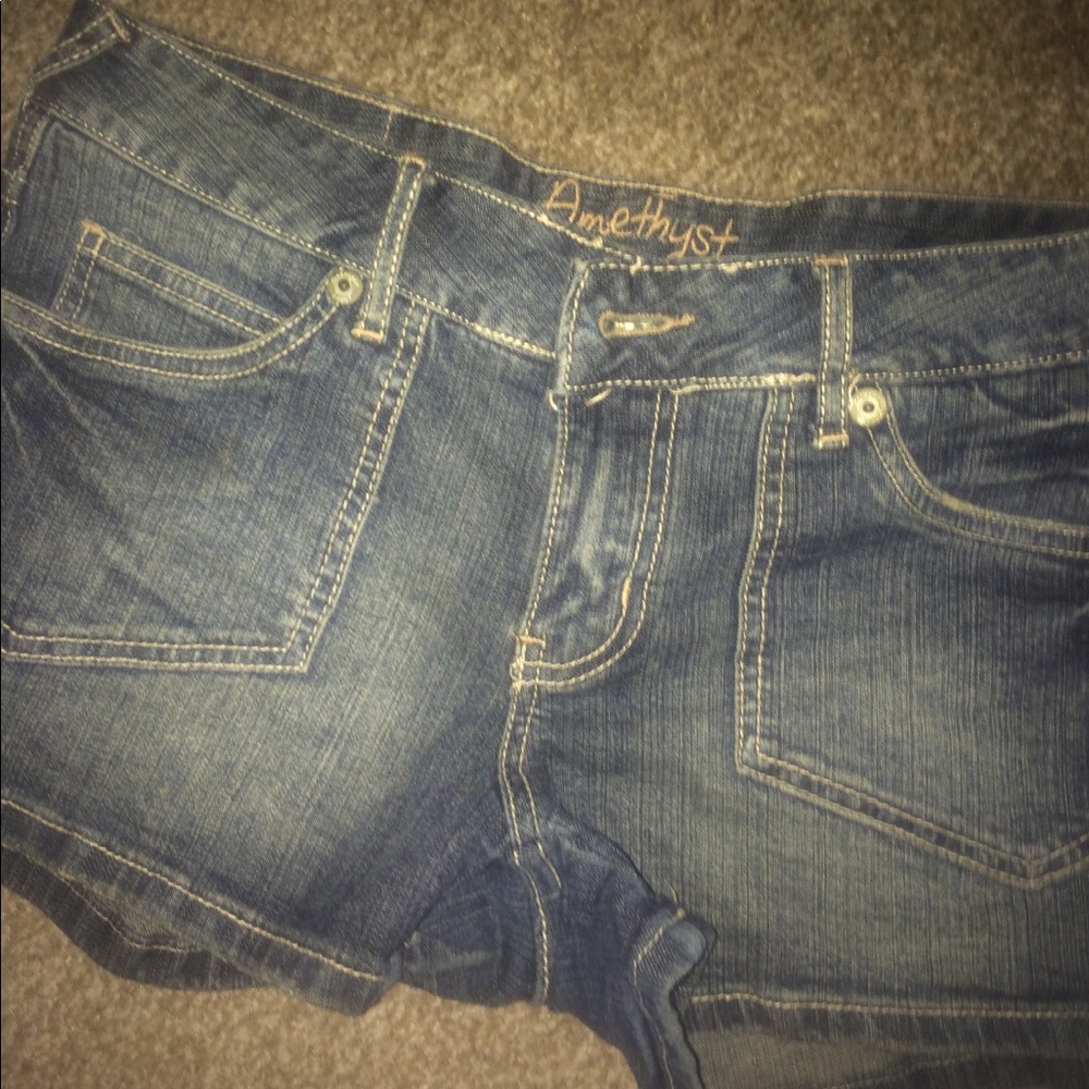 Short jeans